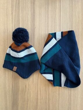 Boys winter hat and scarf set, size 1-3 years